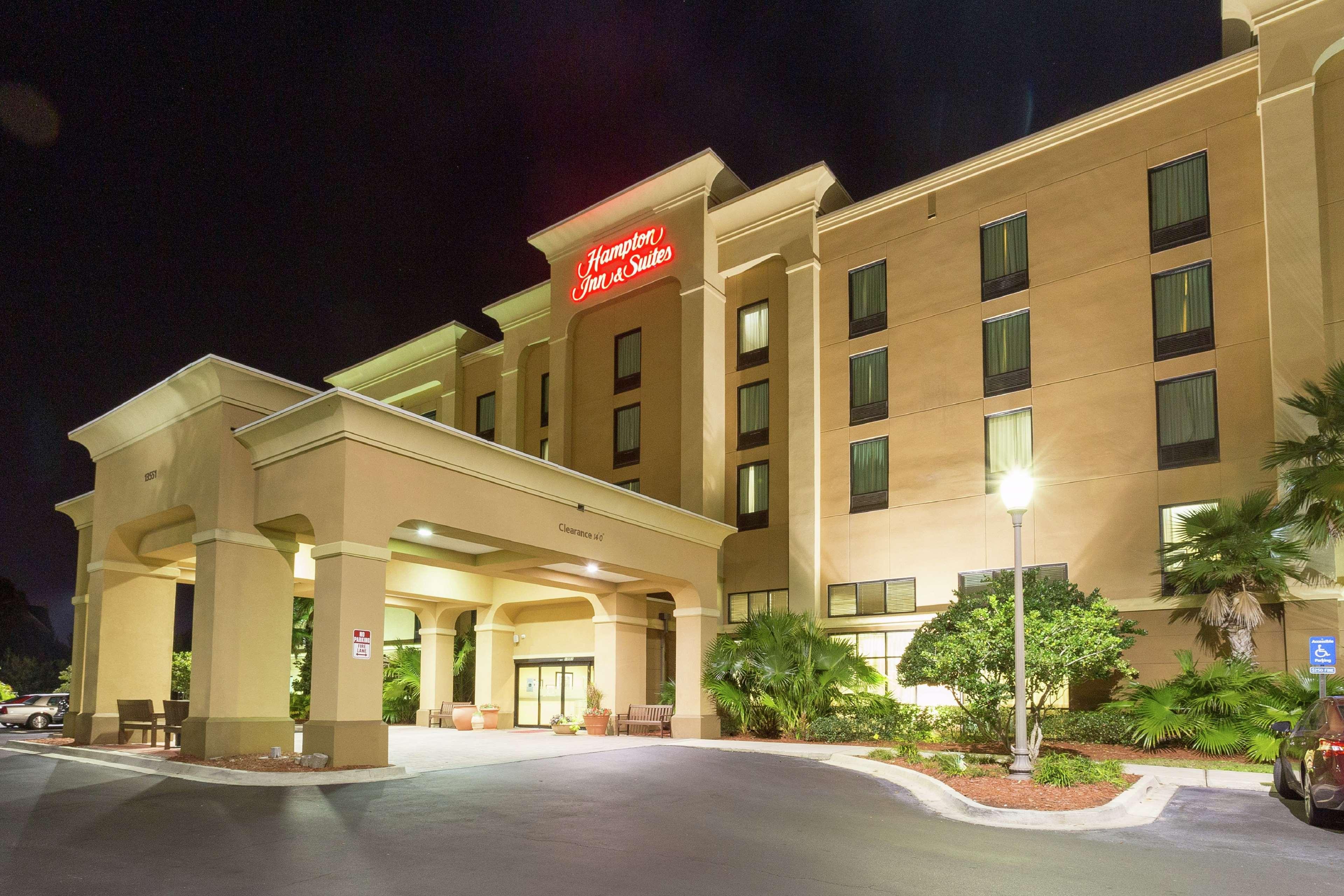 Hampton Inn & Suites Jacksonville-Airport Exterior photo